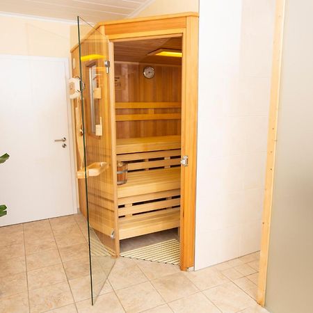 Hotel-Pension Haus Holtdirk ลิพพ์ชตัดท์ ภายนอก รูปภาพ