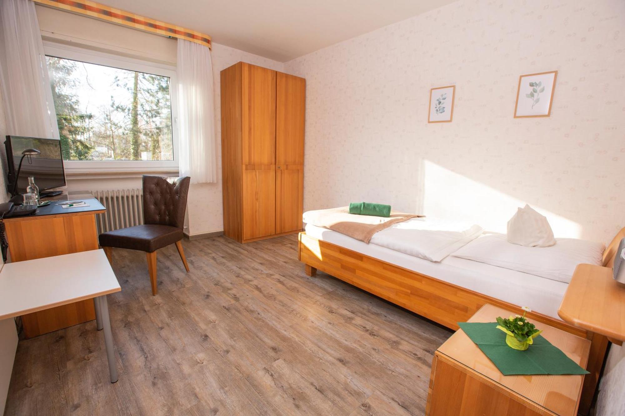 Hotel-Pension Haus Holtdirk ลิพพ์ชตัดท์ ภายนอก รูปภาพ