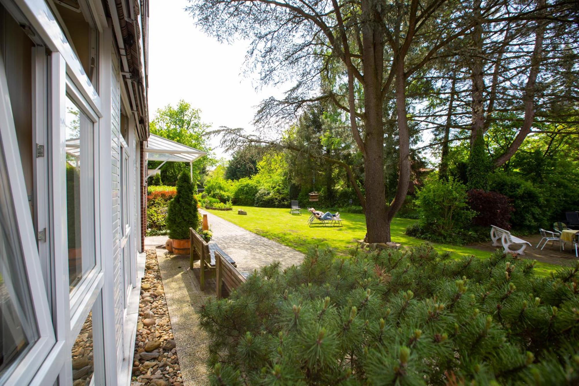 Hotel-Pension Haus Holtdirk ลิพพ์ชตัดท์ ภายนอก รูปภาพ